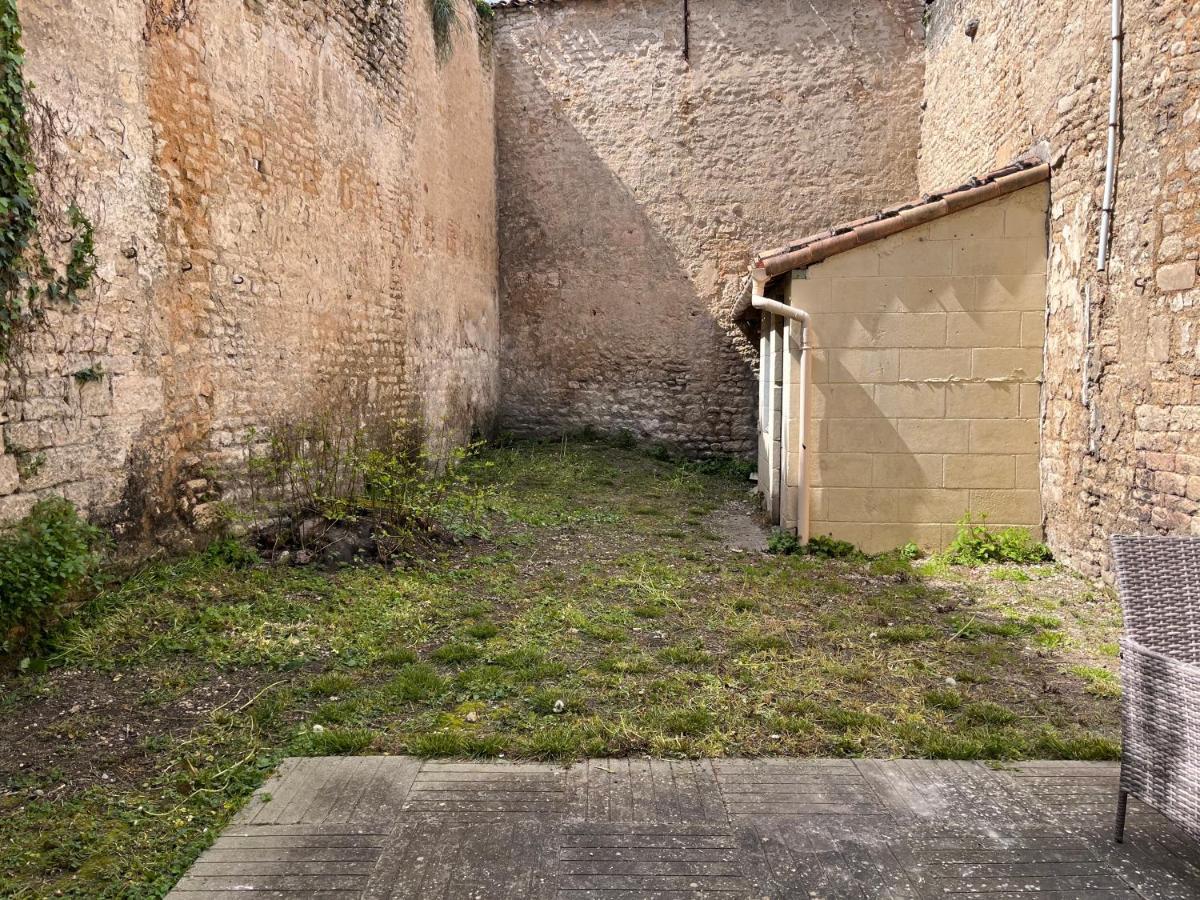 Appartement Renove - Wifi - Jardin - Centre De Niort Exteriér fotografie